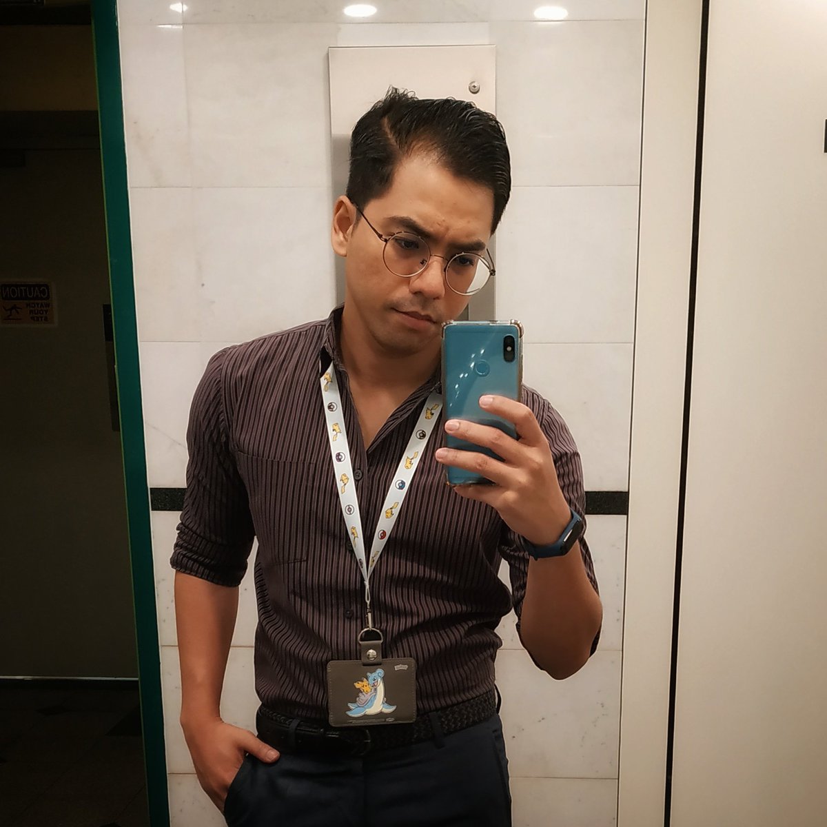 IzzyWafi's tweet photo. Muka penat...
#menatwork #toiletselfie #xiaomiredminote5pro https://t.co/i9KHHo8Wf6