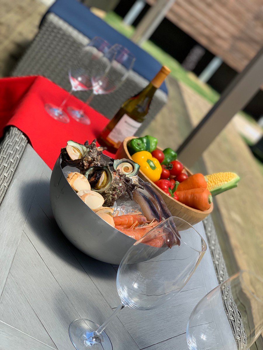Sea_Front_Villa's tweet photo. 千葉県南房総は、海の幸、山の幸が豊富♪
BBQには最高の場所です🍖
オリジナルのBBQレシピで、夏の思い出を作りましょう‼
近隣のお買い物スポットもオススメしちゃいます🐡

#貸別荘 #館山 #南房総 #BBQ #海鮮 #villa #海 #サップボード #夏休み #ジャグジー #SeaFrontVilla https://t.co/p6EZpMHr8Q