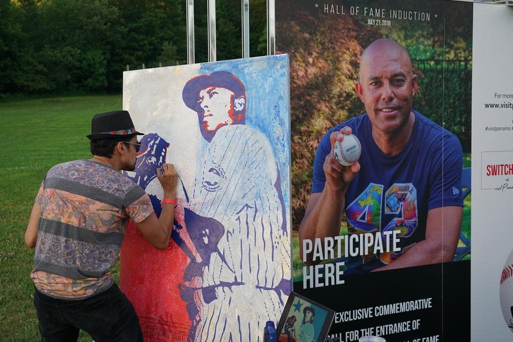 ATP_panama's tweet photo. Con alegría promocionamos nuestra cultura, mostrando en Cooperstown, New York, el folklore de la tierra de Mariano Rivera. Hermosa pintura por @hectorguillengallery
#visitpanama #ApagaYVamonos42 #MarianoRivera #SwitchOff42 #halloffame #salondelafama https://t.co/ruDwwABHpd