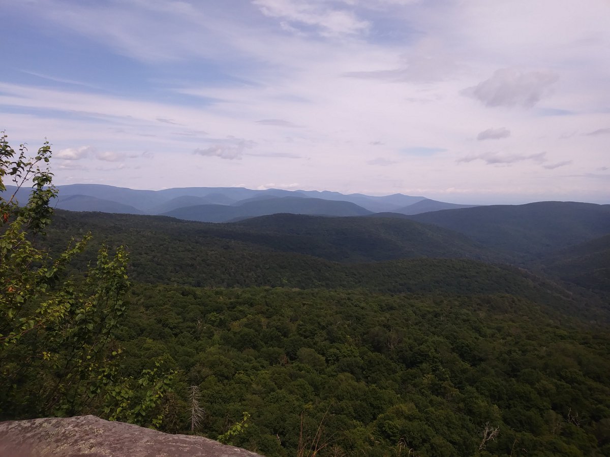 MontiFACS's tweet photo. Spent a few days camping and hiking #summeradventures #BeWellMonti #BWMStaff https://t.co/gbq30We03C
