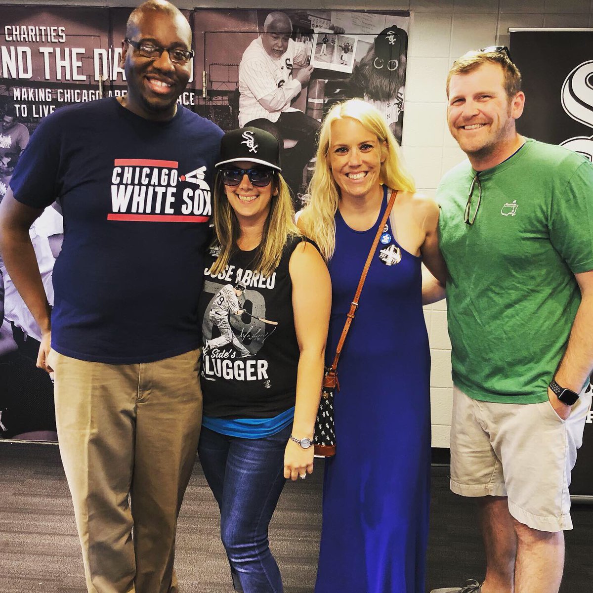 kellyanneohde's tweet photo. ⚾️ Fun Times at #SoxServeWeek #Autism 🧩 Inclusion Night benefiting @autismspeaks @AutismSpeaksCHI! Also spreading #RandomActsofKindness for @soxcharities @whitesox! ❤️#soxserve #whitesox #soxgameday #autism #randomactsofkindness https://t.co/IQ90W9jSGo