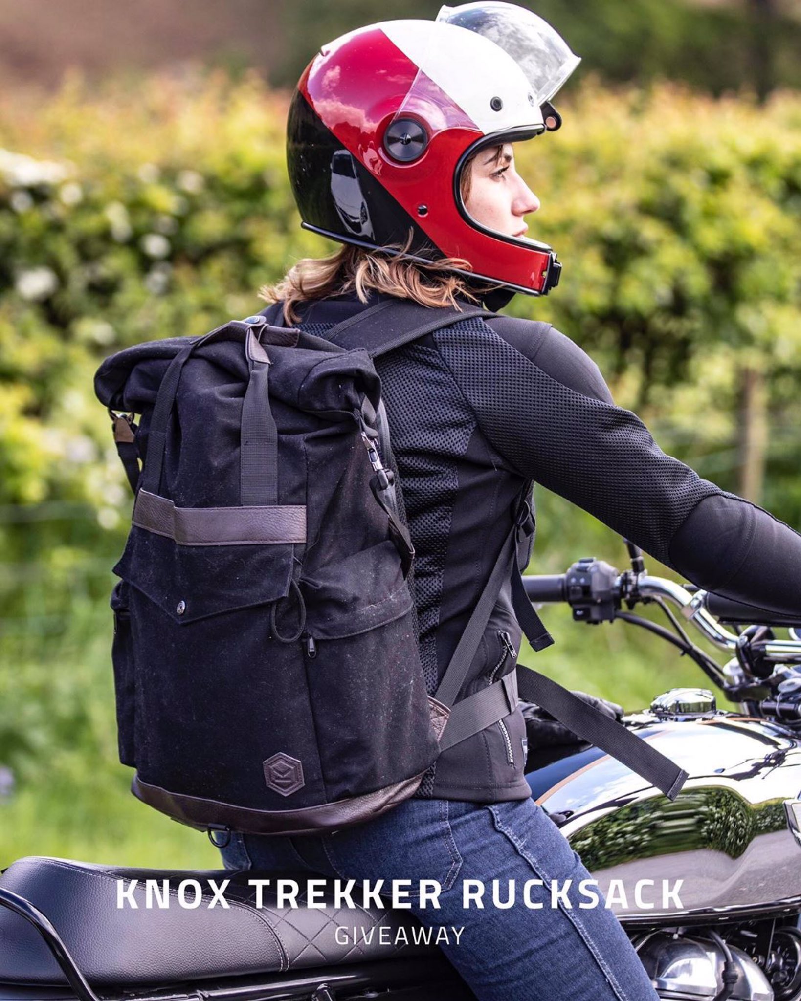 KNOX ノックスTrekker 防水バックパック
