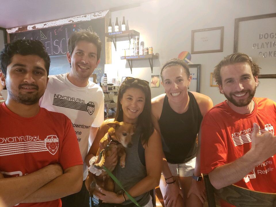 RealFletcherPla's tweet photo. It’s scientifically proven that dogs make pictures 1000x better! Thanks @TheKoelschip for having us tonight! #icfchallenge #doggo https://t.co/O5unkxjb1v