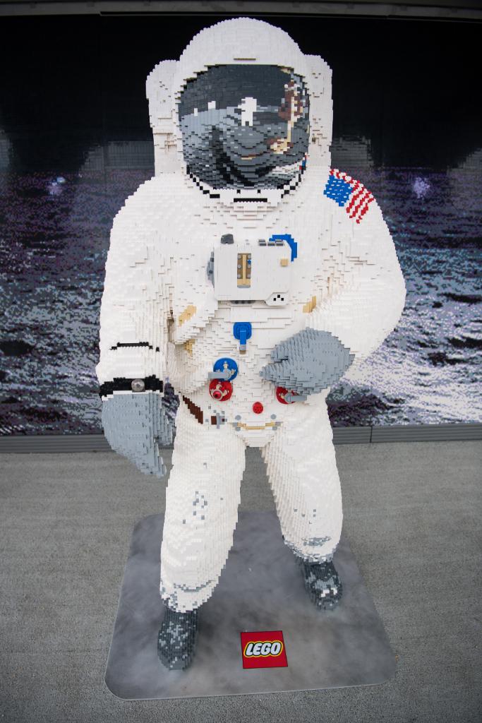 Inspiring the next generation of space explorers! 👨‍🚀 👩‍🚀 We teamed up with <a href="/LEGO_Group/">LEGO</a> to celebrate #Apollo50th and our next giant leap to the Moon and on to Mars. Find out about our collaboration that spans decades: nasa.gov/specials/nasa-…