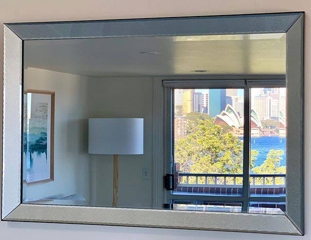 TheLouisaTouch's tweet photo. I love styling with mirrors ⭐️ check out our view in this special mirror! When correctly positioned to capture and reflect an iconic landmark and view 🙌🏻they also bounce light around a room and give the illusion of more space #interiorstyling #mirrors #r… https://t.co/Fd6n9QWNuj https://t.co/q7jrfHVJLK