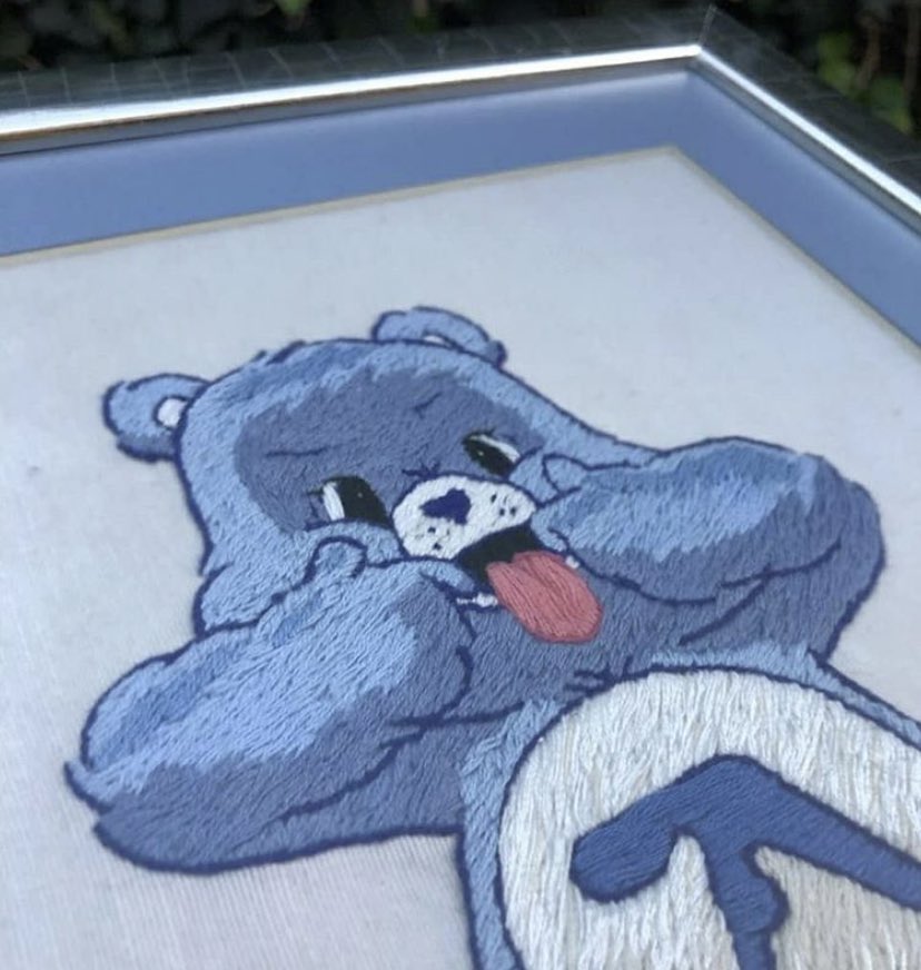 sectadebordado's tweet photo. Care bear Aphex Twin by: @gonseniisha.
Special gift / inspo @fersanrat 
#dmc #dmcthread #embroidery #embroideryart #embroiderygift #handmade #handmadeembroidery #aphextwin #aphextwinfan #carebear #grumpycarebear https://t.co/DbUtnjn37Q
