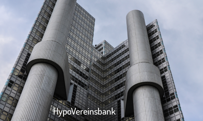HelvexDesigners's tweet photo. Conoce el interior de la sede del banco HypoVereinsbank en Munich, el cual cuenta con una estructura poligonal de piedra acrílica.

#Construccionesqueinspiran #Architecture #Design https://t.co/xJhtGYhoDN
