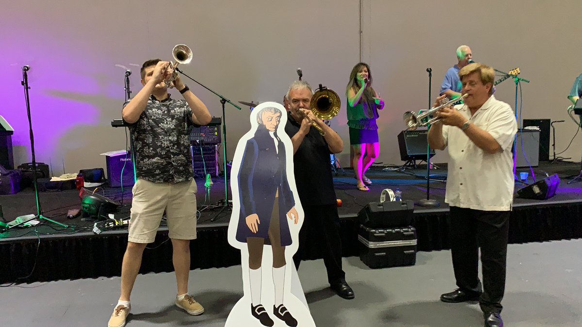 Avagadro knows how to PARTY! #selfiewithAvo!