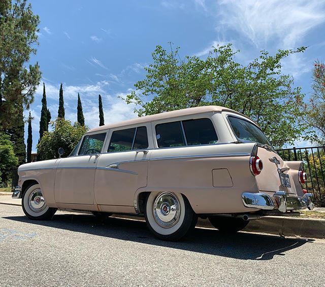 OffenhauserCorp's tweet photo. Wagon Wednesday😍
.
#Offenhauser #Offy #since1946 #wagonwednesday #ford #ranchwagon #wagon #longroof #hotrod #kustom #classiccar #streetrod #truck #musclecar #dragster #chevy #dodge #handmade #horsepower #losangeles #vintagespeedequipment #instgood #m… https://t.co/hsOa4LA2XD https://t.co/EVfKeHpdFi