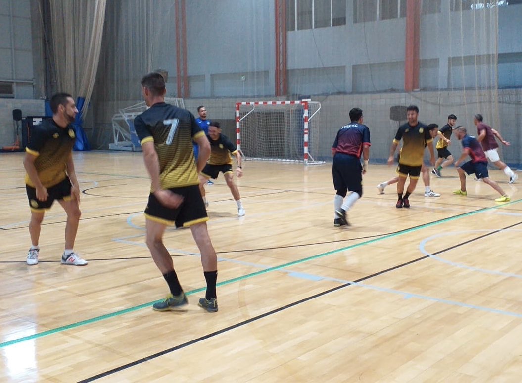 Lynxfcgib's tweet photo. The futsal team have been working hard in preparation for the @UEFAFutsal Champions League next month

#lynx #futsal #gibraltar #ChampionsLeague https://t.co/sMKN4CIYxb