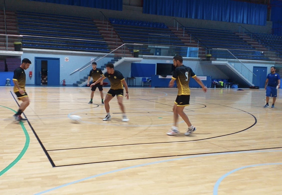 Lynxfcgib's tweet photo. The futsal team have been working hard in preparation for the @UEFAFutsal Champions League next month

#lynx #futsal #gibraltar #ChampionsLeague https://t.co/sMKN4CIYxb
