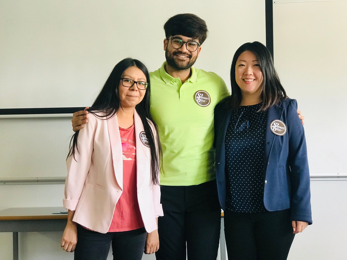 SmartbiteSnacks's tweet photo. We had a pleasure of spending today at @langaracollege listening to 5 presentations on #SmartbiteSnacks delivered by students from the Integrated Marketing Communications class. All students did such an excellent job at coming up with different marketing tactics. #thankful https://t.co/4wZcd5SjdG