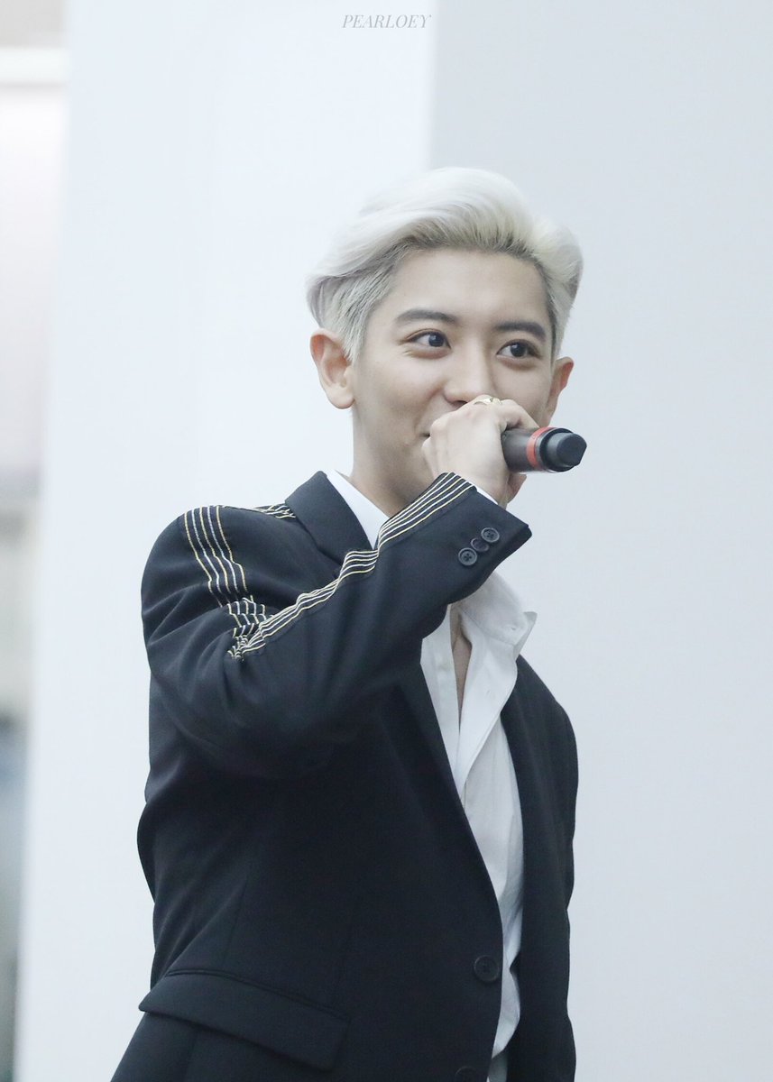 chanyeol pics tweet media