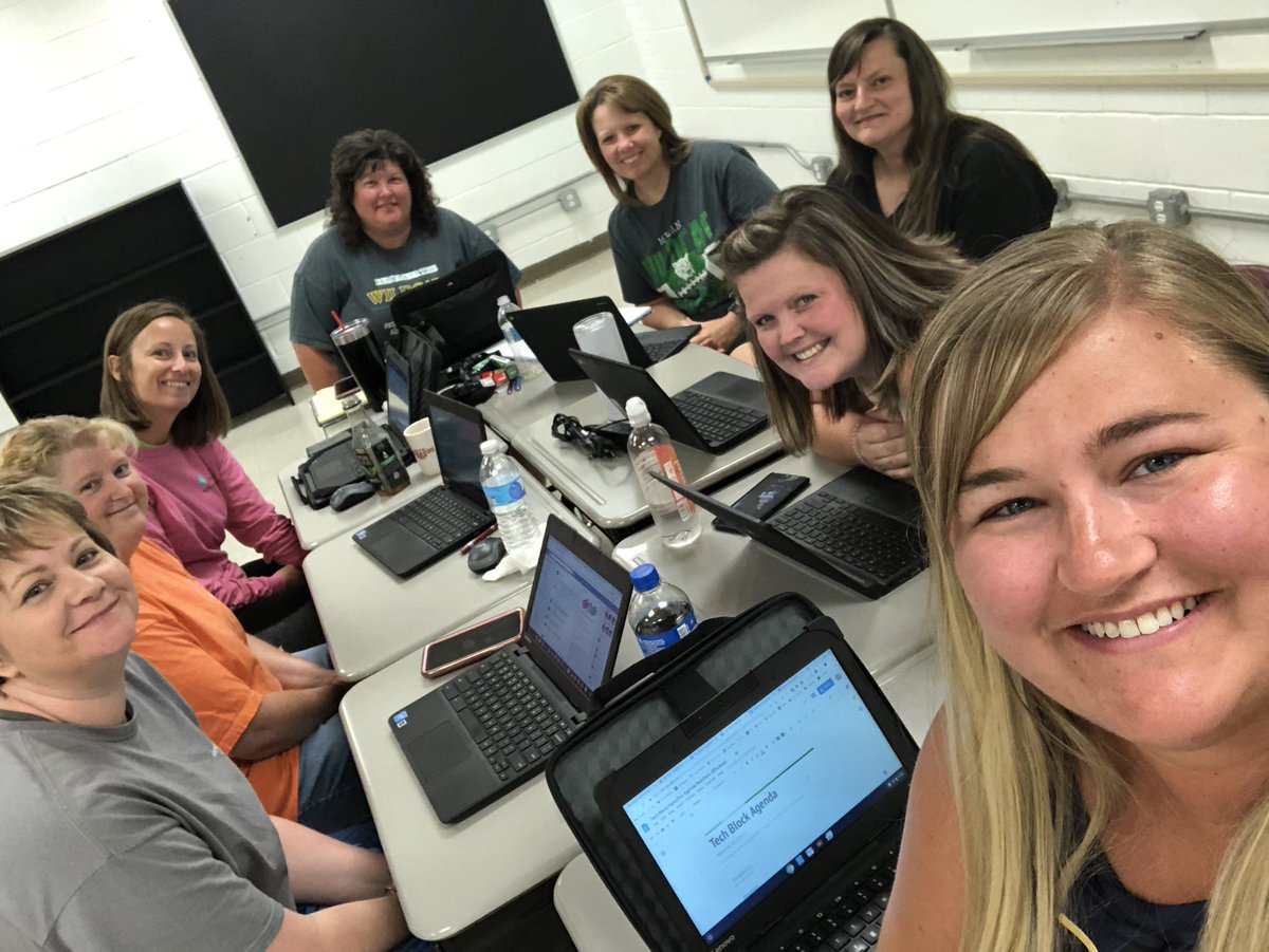 mrsdodson427's tweet photo. Had a great planning meeting with @MilanC2Schools #eLearningTeam today! #MC2Techies #EdTech #CampPrep @jenlynnhodge @ashleyhoerrmann @Lisa_Schoonover @Jennife96792956 @cnkbnolte https://t.co/rnOITmQFGG