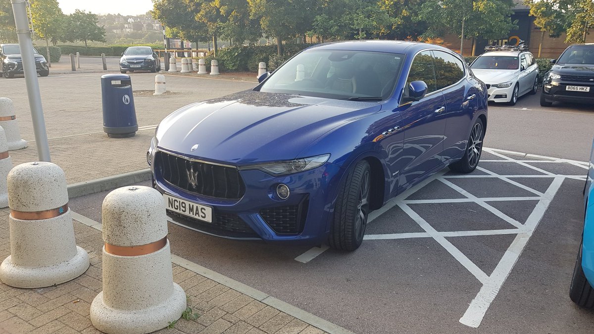 Hurly_Dog's tweet photo. Blue badge? No. Parked within the lines of the massive space? No. Arrogant prick? Yes. @YPLAC @ParkingWankers @parkingknobs @twatparking https://t.co/XWZq6ZuX1t