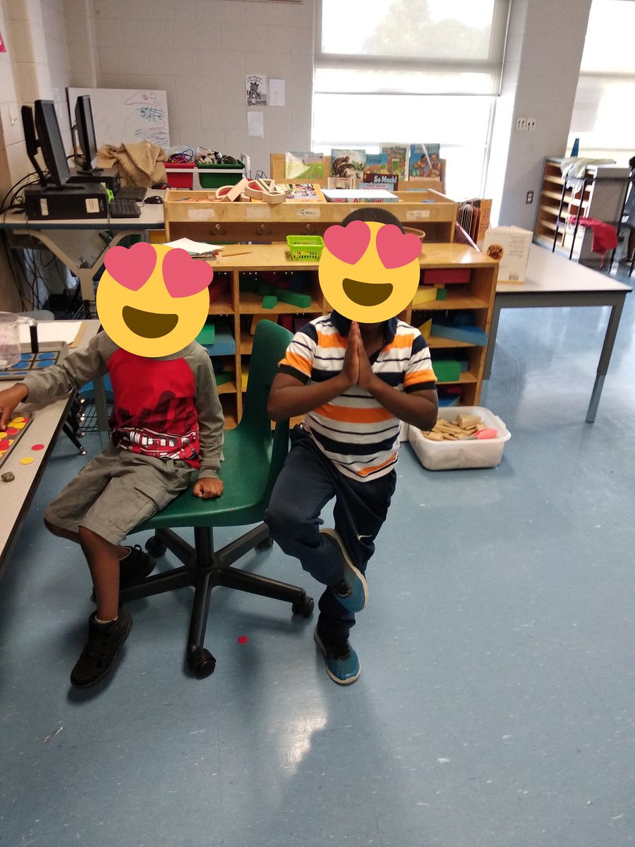 MmeLRT's tweet photo. Materials matter! This balance has been placed out with different materials. We have notice students represent there thinking in many ways. @MsPoulis @lstrangway @LizBHolder @HughRey24444400 #prekAfricentric #competentcapable #amazingmathematicians #emergent #inquirystance https://t.co/euyjEX81dp