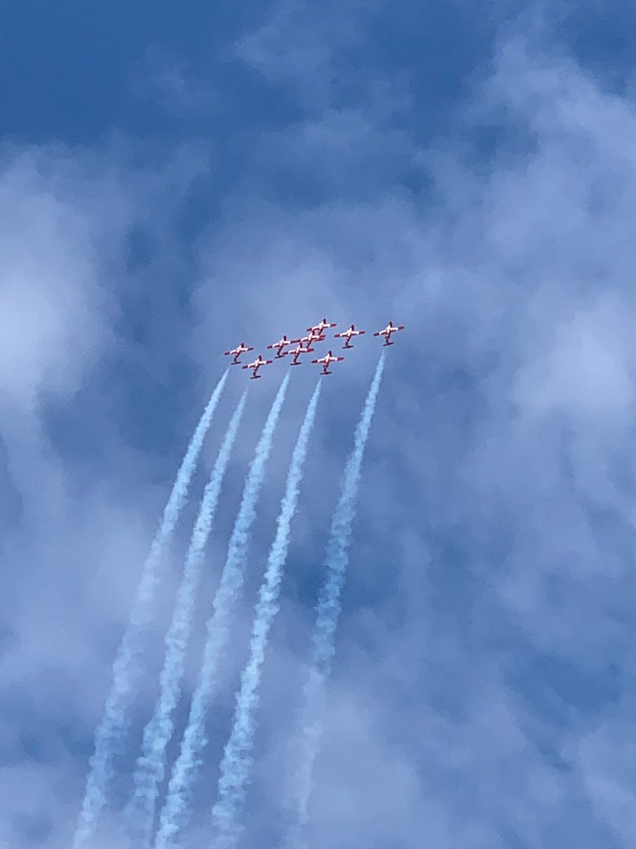 sggalletly's tweet photo. Great show thanks @CFSnowbirds https://t.co/m3OLYzCwiS