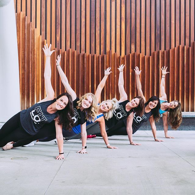 TriciaLOlson's tweet photo. This Side Plank goes out to YOU!
.
.
REMEMBER:
✔️ You can do more than you think.
✔️ Failing is part of the journey to success.
✔️ You got this. ✔️ Lean in.
✔️ You Rock.
✌️❤️💪✨✨
📸: @j.mo_studio .
.
#humpdayvibes #fitlofam #fitloambassador❤️ #sideplan… https://t.co/QPtsqWzclP https://t.co/TVkiy9Uejb