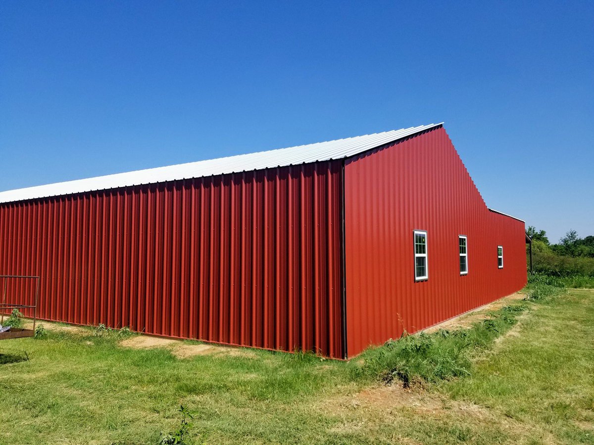 hrpservices's tweet photo. Coming together nicely! #Covingtontx #metalbuildings #shops #barns #coveredarenas #sheshed #barndominiums #texasbuilders #steelconstruction #HRPServices https://t.co/JDf78zhaXn