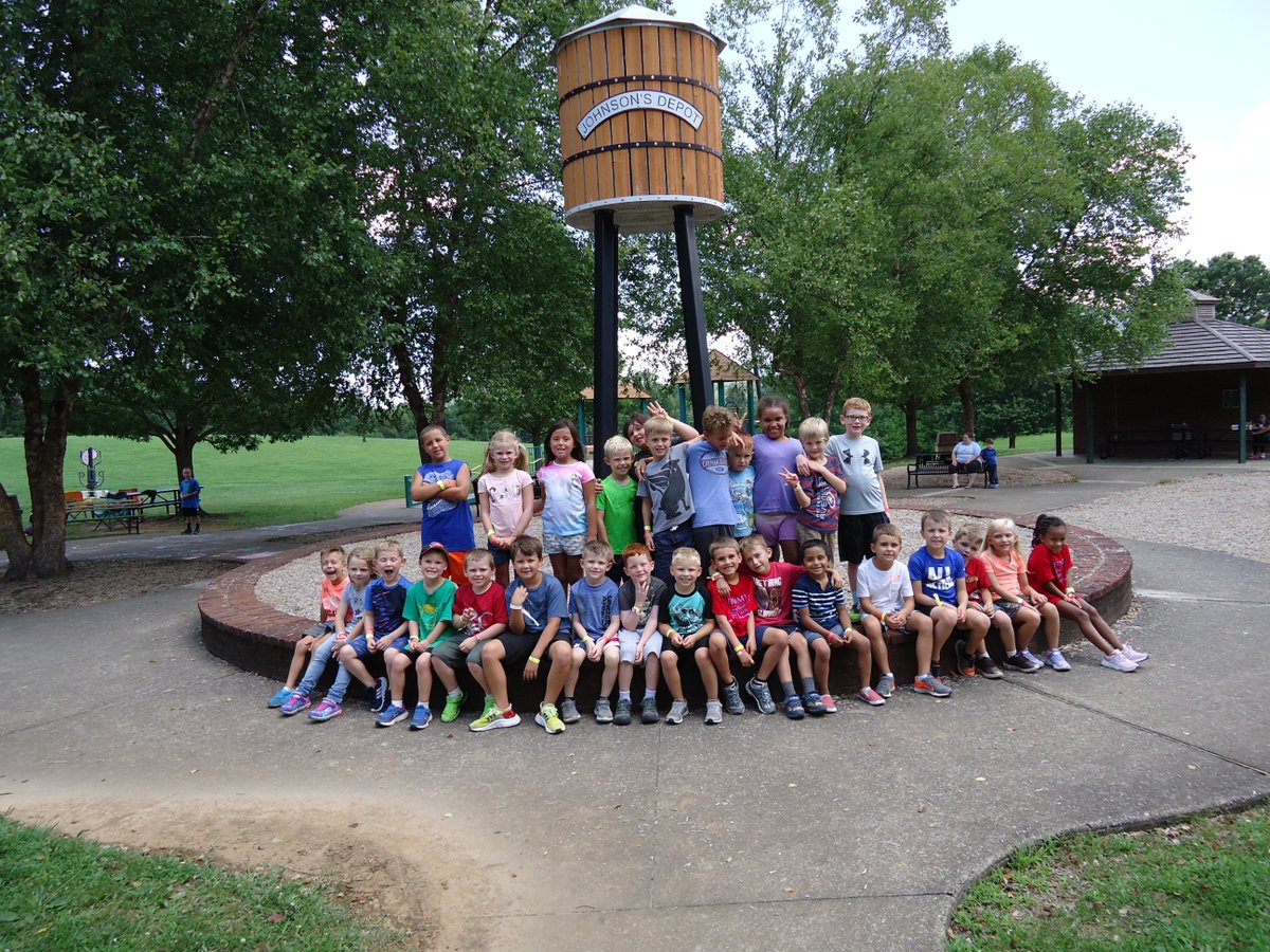 TAandFSummerEd's tweet photo. Summer Educare K-2nd grade at Willow Springs Park ❤️☀️#JustHadToTakeAPictureByTheJohnsonsDepotWaterTower #HomeSweetHomeToMe #SummerEducare2019 #WeLoveOurCity #JC150 https://t.co/VdlqiM1VKW