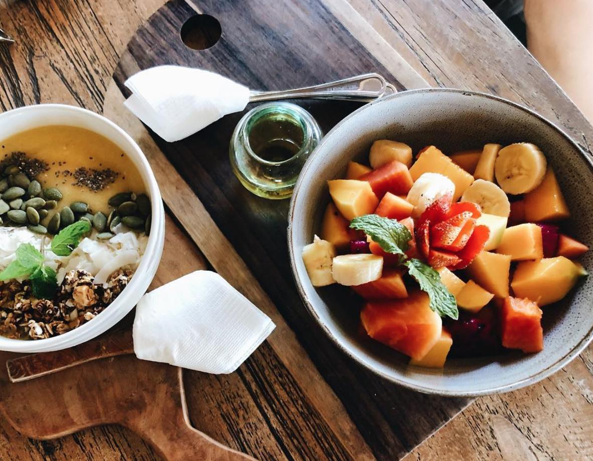 #Bali breakfasts are the bomb 😋

#fruits #smoothiebowl #healthystart