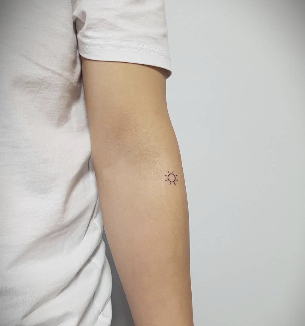ChemicalCowgrl's tweet photo. “Omg I love your tattoos I have one too” https://t.co/pxfvG7i3aL