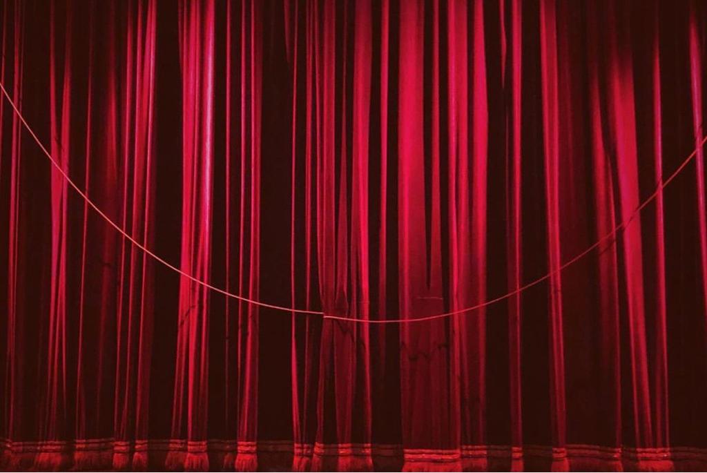 Gracias a todos los que nos han visitado en el Teatro de los Insurgentes. ¡El próximo domingo es nuestra última función!