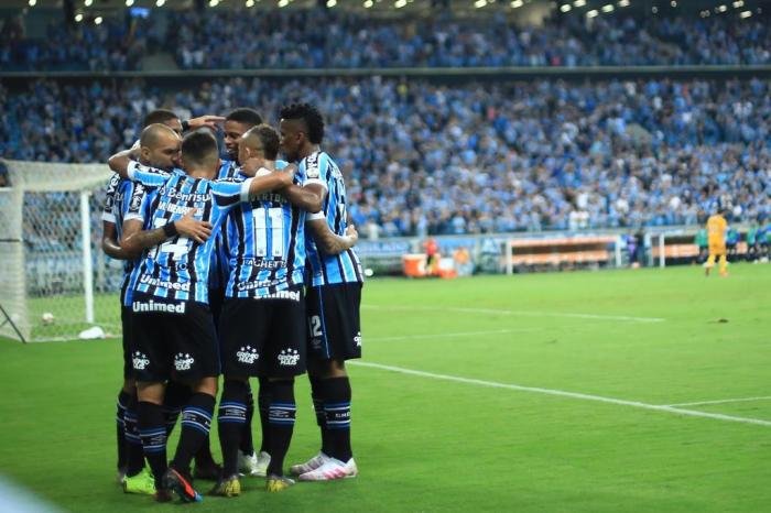 FBPA_07's tweet photo. 🇪🇪Dia de Grêmio.
🇪🇪Dia de Copa.
🇪🇪Dia de pulsar a Arena.
🇪🇪Dia de vencer. https://t.co/13nXDqmfTY