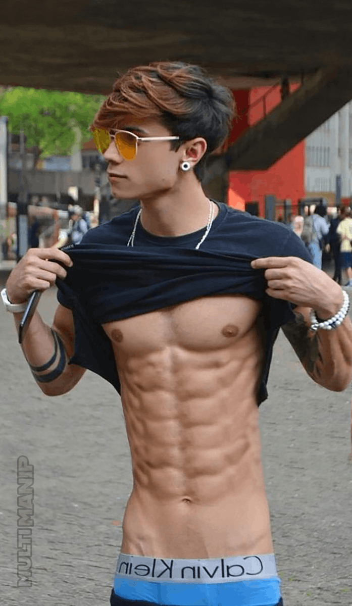 multimanip's tweet photo. Count 'em, bitch! How many do I have today! — New #multiab guy #extraabs #12packabs https://t.co/CZBkzAblqe