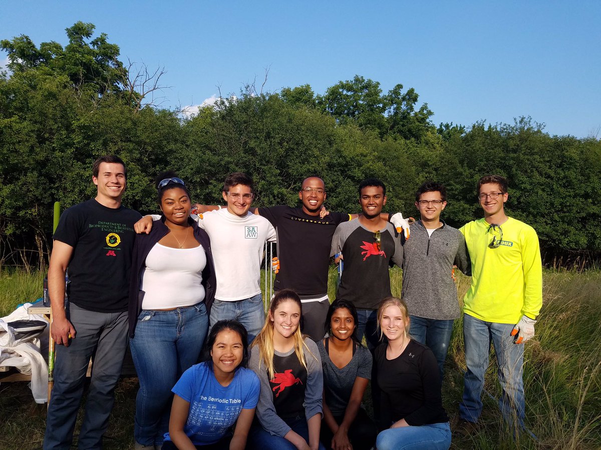 jolietrefinery's tweet photo. We have some truly fantastic summer interns. They initiated a legacy project to reconstruct and expand the apiary at our Wildlife Habitat area. #welovepollinators #itsgreattobeeanintern #WildlifeatWork https://t.co/XUiy0jqrFO