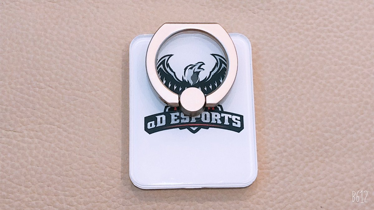 AlphaD_Official's tweet photo. 【重要】
αDモバイルバッテリー
αDスマホリング
この2点を 抽選で10名様にプレゼント致します。
🔺この商品は非売品です🔺

🚨応募条件🚨
①このツイートを【 RT 】
②このツイートに【#αD応援】とリプを送る
③このツイートを【フォロー】

当��発表は 7/30(火)よ���いどん❗️
#αD応援 https://t.co/zoPdUupnVo