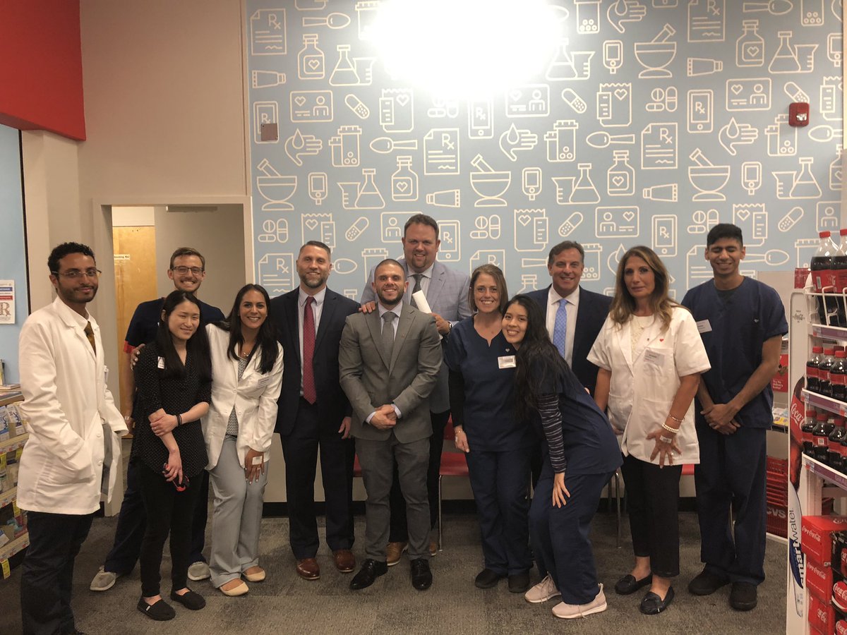 mbastarache_CVS's tweet photo. Great day visiting our Division Paragon winner today in store 1837. Fun to spend time with such an outstanding leader and her team. So excited for Vishalli to join us at the RLC. https://t.co/1tqiBgPxSn