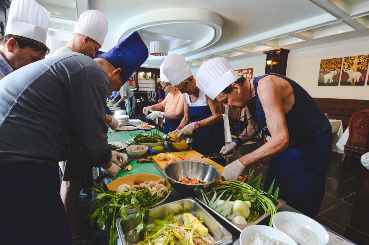 memoiresiemreap's tweet image. Cooking is an art and you have to cook with love! Learn Khmer Cooking Class doesn't need skill but it needs passion.

Book Now:
Tel. +855 63 963 568 / +855 69 212 888
E-mail: reservation@memoiresiemreaphotel.com
Learn more: memoiresiemreaphotel.com