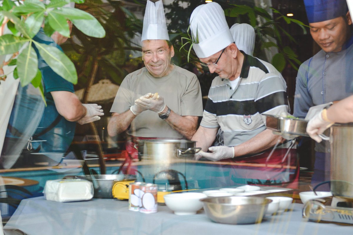 memoiresiemreap's tweet image. Cooking is an art and you have to cook with love! Learn Khmer Cooking Class doesn't need skill but it needs passion.

Book Now:
Tel. +855 63 963 568 / +855 69 212 888
E-mail: reservation@memoiresiemreaphotel.com
Learn more: memoiresiemreaphotel.com