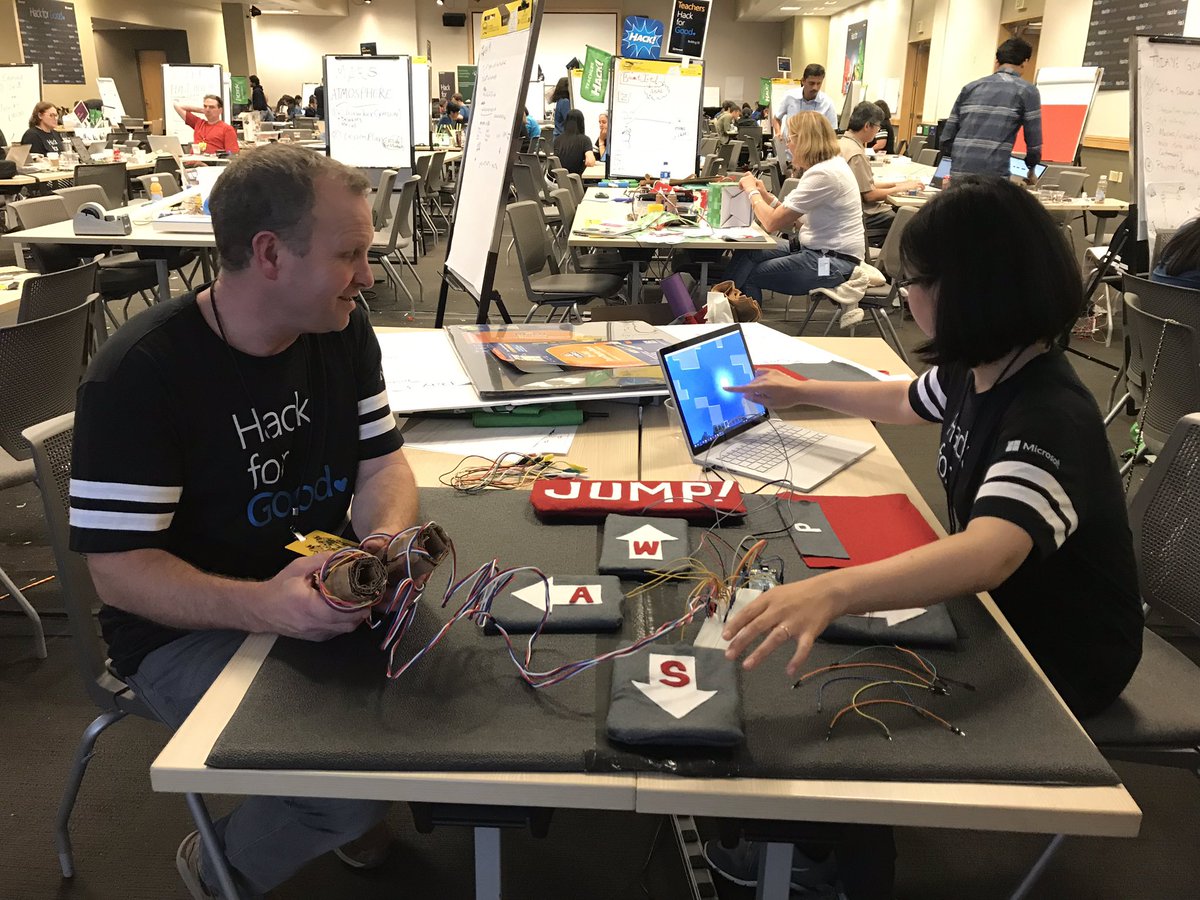 DigitalCircusNZ's tweet photo. Microsoft Hackathon Seattle 2019: Passion project - Fighting obesity. Although this has so many wider issues, trying to come up with an engaging solution isn’t always an easy journey - #DesignThinking #MoreCoffee @Hacking_STEM @edchatNZ #EdTech @nzannet https://t.co/b6LWVaUIPh