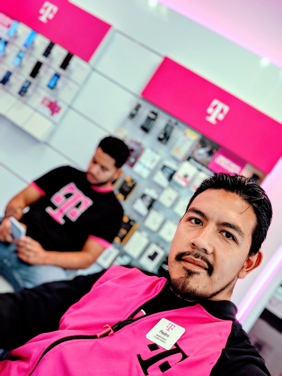 YourGoogleGuyO's tweet photo. @lobo707 I got the Opportunity to meet the #Famous #PedroMejor! #Famous #BayAreaBoxer by night and #MobileExpert by day! I've got #Faith in this #Guy @TMobile and in the #Ring! It was a #pleasure, hold it down #P! #bleedmagenta #tmobile @carmelitabar721 it's always a #blast! https://t.co/4U2xoQAcHG