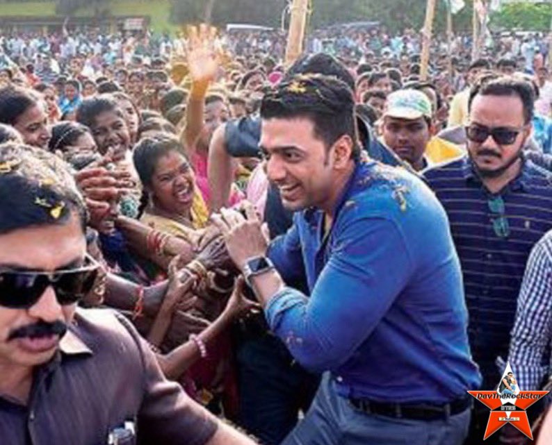 TeamRockstarDev's tweet photo. ভালোবাসা টাকা দিয়ে নয় ,ভালোবাসা দিয়েই জিতে নিতে হয়.....😊😊❤️ @idevadhikari https://t.co/U7xHkIxFQR