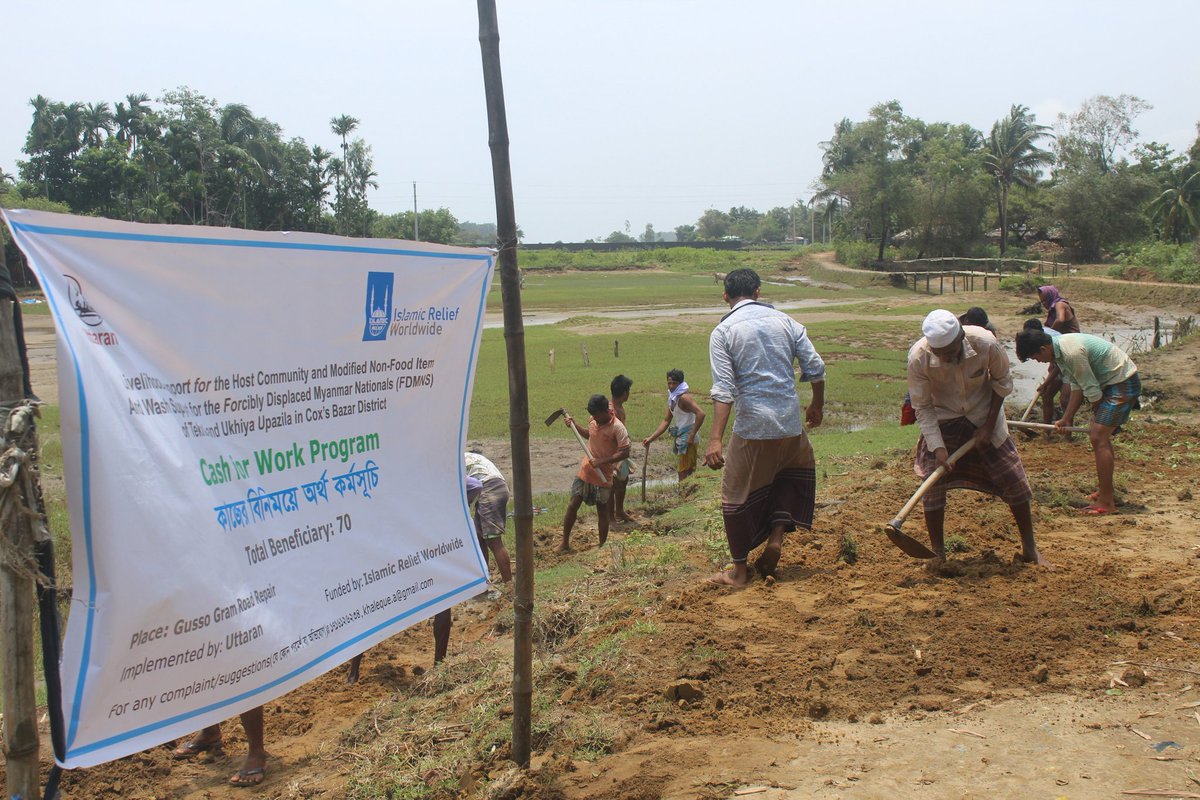 OrgUttaran's tweet image. With the help of @IRWorldwide, @OrgUttaran has supported the #vulnerable people of Forcibly Displaced Myanmar Nationals (#FDMNs) and the #hostcommunity with #livelihood #support.They were provided cash support in exchange of labor work for their livelihood improvement.