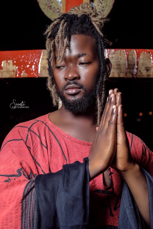IRICH_Shaddo's tweet photo. Après une longe attente, le fameux Acte 1 de l' *HOSTILITÉ RAP* : *GOLGOTHA* (Le Père)

Cliquer ici pour voir le visuel👇🏻👇🏻👇🏻👇🏻👇🏻
https://t.co/bVFeycZg8o

N'oubliez surtout pas de liker ,commenter et partager avec vos proches

#R31
#IRICH shaddo
#HostilitéRap_Acte 1,2,3 https://t.co/aosdUpqjqh