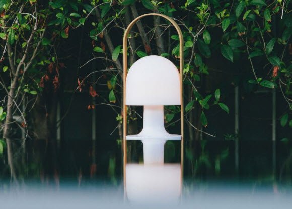 #portable and #rechargeable, FollowMe by Marset is a #tablelamp that can be taken wherever you go. It is in the Decofinder's Summer 2019 selection <a href="/Marsetbcn/">Marset</a> decofinder.co.uk/pp91667/Marset…