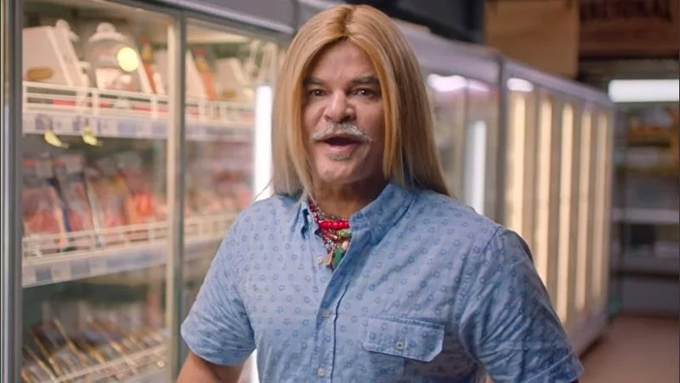 paddypower's tweet photo. Carlos Valderrama has got his hair straightened and it's kinda terrifying.. https://t.co/DhGWKbRvAd