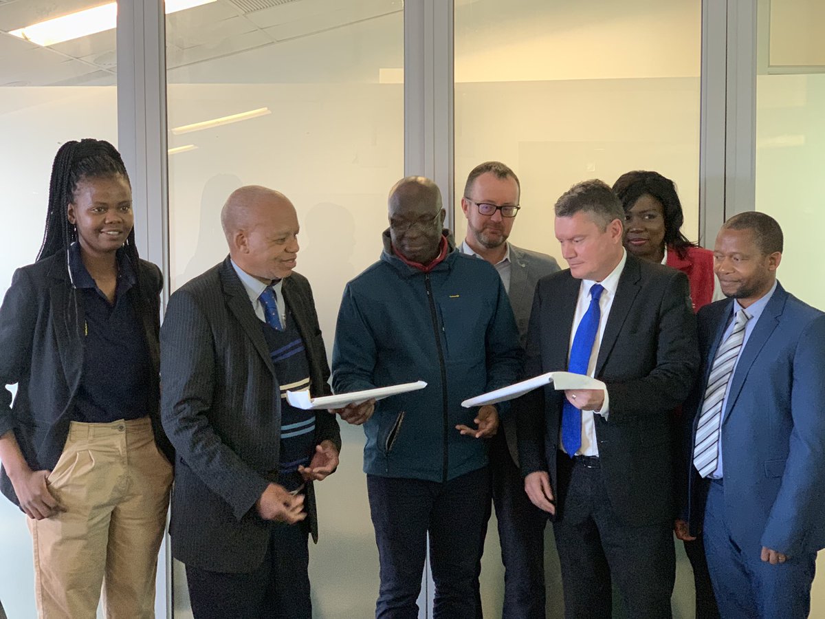 UWC_DOI's tweet photo. @UWC_DOI presents a petition to @SAHRCommission to draw attention to the high levels of hunger and food insecurity among South Africa’s students. #ENDSTUDENTHUNGER #FEEDOURSTUDENTS https://t.co/OwPPznizdi
