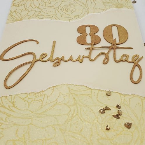 DIY | #geburtstagskarte 🧡💛 [Werbung] | Meine Omi wird heute 80 Jahre alt. Anlässlich habe ich ihr diese Karte gebastelt 😉
.
Ich liebe die #perfectpearls
😅😊
.
#diy #birthday #birthdaycard #anniversary #roses #flower #papierliebe #paperlove #handmade #handcrafted #sizzix