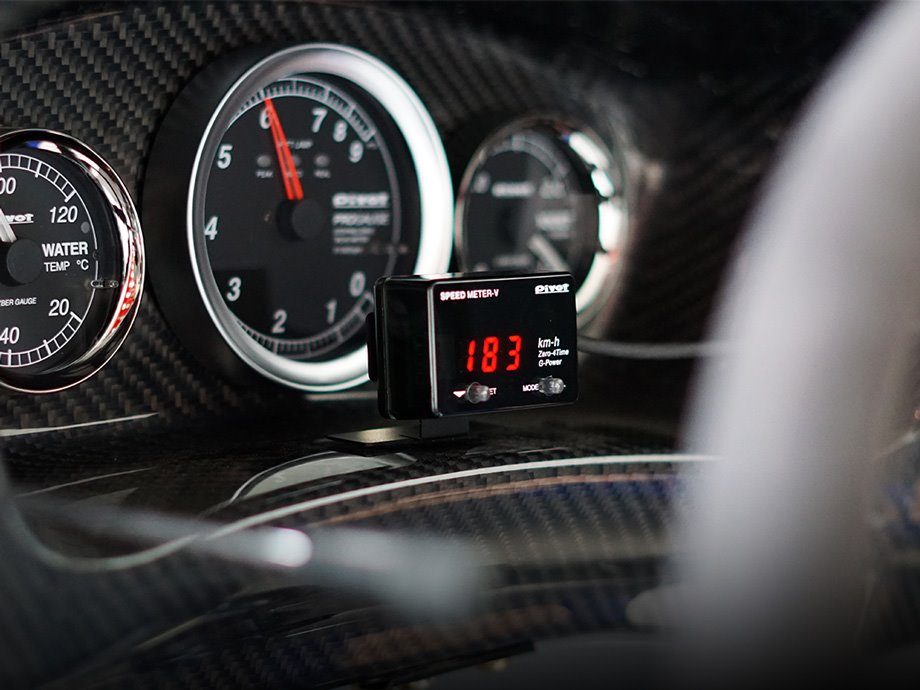 Pivot Sml V 一部の車種でリミッター解除ができ 最高350km Hまでスピード表示が可能です Ecuチューンなど他の方法でリミッター解除された方も Sml V を取り付けることで正確なスピード表示が可能となります Pivotjp リミッター解除 スピード Pivot Sml V 一部の車種でリミッター解除ができ 最高350km Hまでスピード表示が可能です Ecuチューンなど他の方法でリミッター解除された方も Sml V を取り付けることで正確なスピード表示が可能となります Pivotjp リミッター解除 スピード