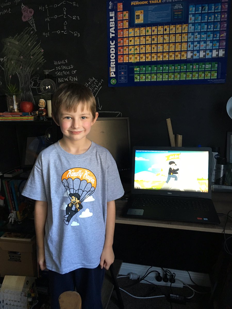 devoted2donuts's tweet image. Was told I had to sign up to Twitter just so I could tag @kindlykeyin in this photo. In exchange I’m getting my car washed, the bins taken out and floors swept every day for a week. I’m a bidness lady!