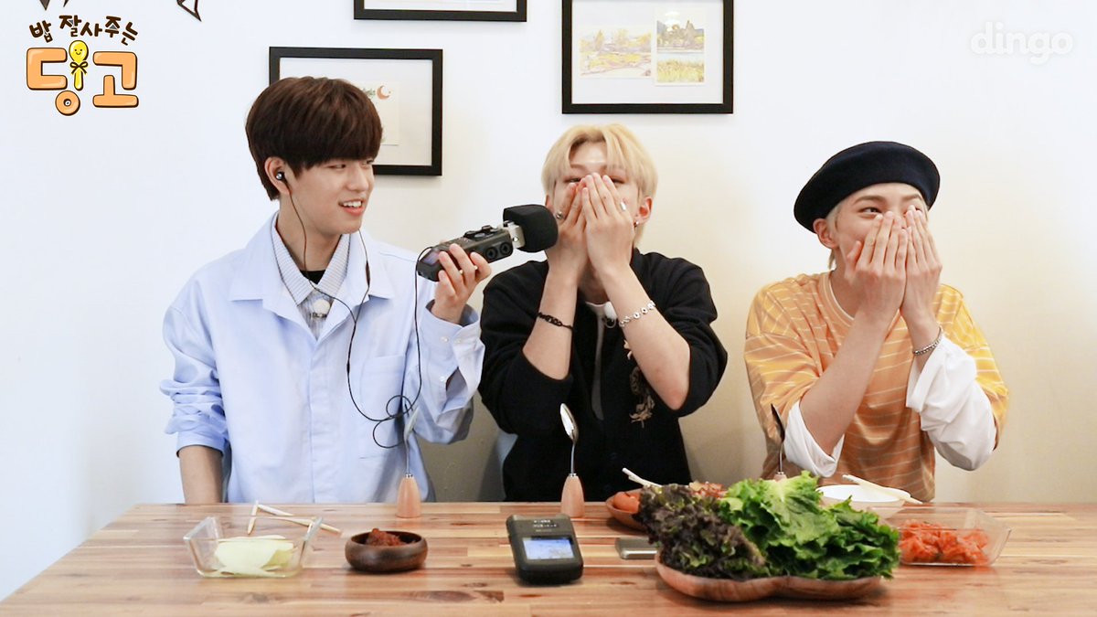 dingo_official's tweet photo. [#딩고뮤직] 밥잘딩 EP.2 기다리고 있는 스테이들을 위한 예고짤 투척! ASMR 먹방하면서 다들 아주 빵빵 터져버렸자나,, 0_<❤ 토요일 오후 3시 딩고뮤직 유튜브에서 만나~~~! @Stray_Kids https://t.co/bbm7USeUxV