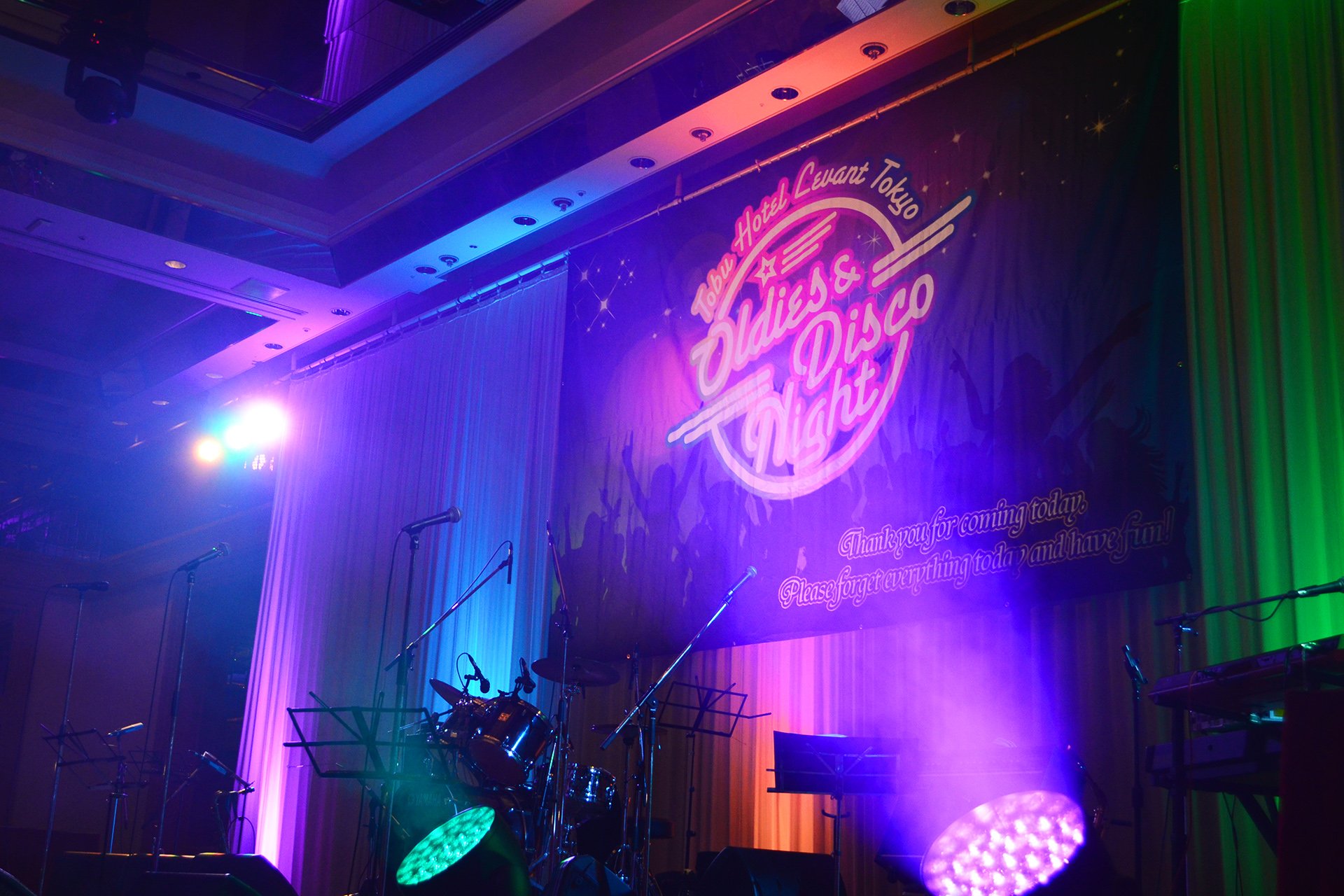 東武ホテルレバント東京 A Twitter 本日7 25も オールディーズ ディスコナイト を開催いたします 食べ放題に飲み放題 ダンスタイムは三回ございます 懐かしいオールディーズ ディスコサウンドとともに 熱い夏の一夜をお楽しみください 本日はまだお席のご用意