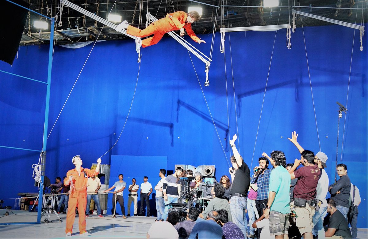 SRK_RUSSIAN_FC's tweet image. #Unseen-2 - «Preparing for weightlessness»: Photos from the #Zero sets provided by one of the crew members from Russia, Sergey Golovkin, who worked with @iamsrk &amp;amp; @AnushkaSharma during shooting.  
@RedChilliesEnt @aanandlrai #ZeroTheFilm