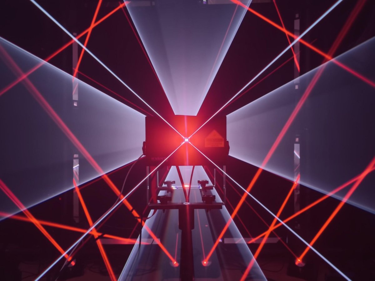 Read Theo's review of Kvant Clubmax laser projectors, benefits and reasons why he chose them. 
kvantlasers.sk/clubmax-user-e…
#laser #lasershow #kvantlasers