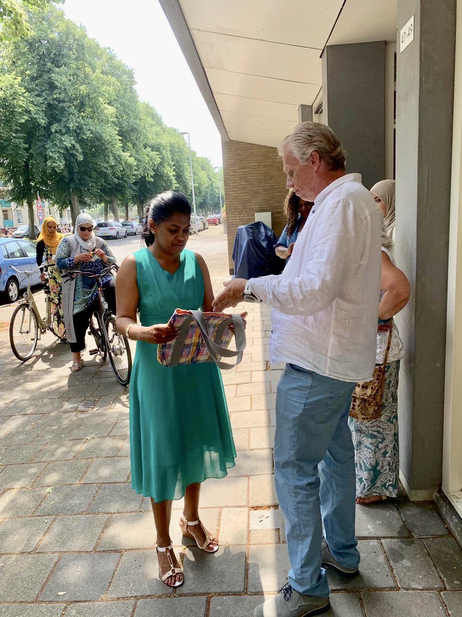 Stichting Fietsbank Den Haag bij Made in Moerwijk ondersteunt bewoners van Escamp in een veilige fiets. De focus is migrantenvrouwen en hun kinderen. <a href="/MadeInMoerwijk/">Made In Moerwijk</a>